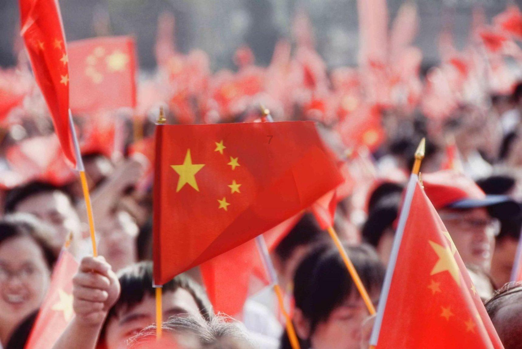 小孩上课小动作很多，注意力不集中，家长该怎么办？